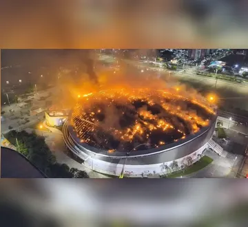 Imagem ilustrativa da imagem Incêndio atinge velódromo olímpico no Rio e causa preocupação