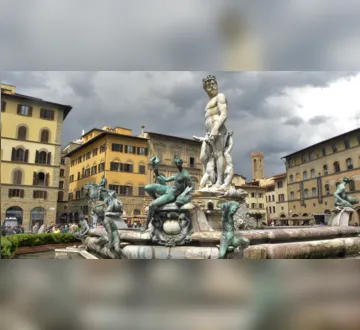 Imagem ilustrativa da imagem Turista é multada após tentar tocar pênis de estátua na Itália