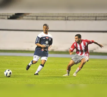 Imagem ilustrativa da imagem Vídeo: Marcelinho Carioca diz que Neymar é maior que o Remo