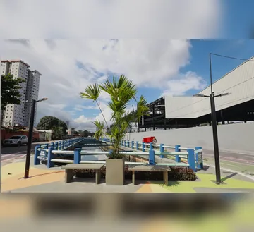 Imagem ilustrativa da imagem Prefeitura entrega novo Canal da Quintino requalificado à população