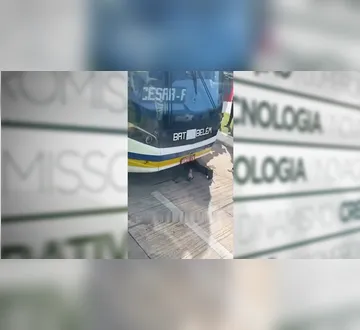 Imagem ilustrativa da imagem Ciclista fica debaixo de ônibus do BRT após acidente em Belém