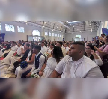 Imagem ilustrativa da imagem Prefeitura realiza 1º casamento comunitário no Mercado de São Brás