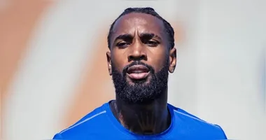 A trajetória de negociações entre Cruzeiro e Zenit começou em dezembro de 2025, com uma proposta inicial de 40 milhões de euros, recusada pelo clube celeste.