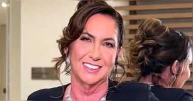 Margareth Serrão mostra resultados iniciais das cirurgias plásticas e exibe corpo renovado aos 60 anos.