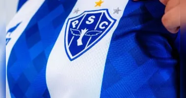 Paysandu apresenta nova camisa 'Eterna' em celebração aos 10 anos da marca Lobo