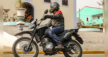 Entregadores de aplicativos, motoboys e prestadores de serviços diversos serão os principais beneficiados pela nova regra tributária.