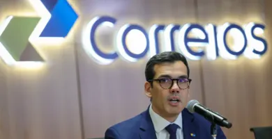 Imagem ilustrativa da imagem Correios prevê fechar mil agências e 15 mil demissões
