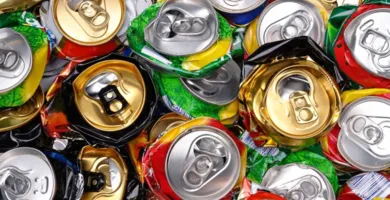 Imagem ilustrativa da imagem Quantas latinhas precisam ser coletadas para alcançar um salário mínimo?