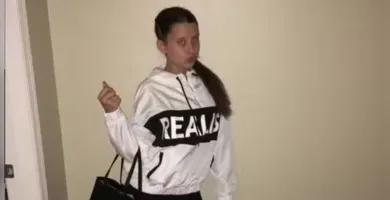 Imagem ilustrativa da imagem Garota recria meme viral 10 anos após alcançar fama mundial