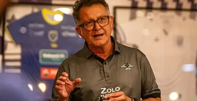 Imagem ilustrativa da imagem Remo apresenta Juan Carlos Osorio no comando técnico