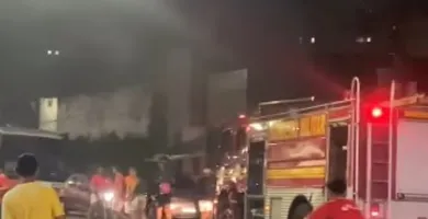 Imagem ilustrativa da imagem Incêndio em loja assusta moradores no bairro da Pedreira