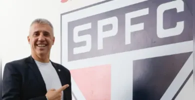 Imagem ilustrativa da imagem São Paulo demite Hernán Crespo após reunião com diretoria