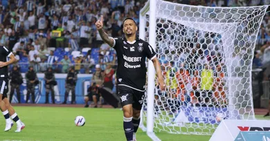 Imagem ilustrativa da notícia: Paysandu provoca Pikachu: "Cara, você não tem aura. Desiste"