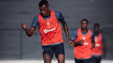 Imagem ilustrativa da notícia: Apresentado no Remo, Matheus Alexandre destaca "peso da camisa"