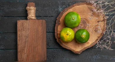 Limão: o aliado contra cheiros na cozinha