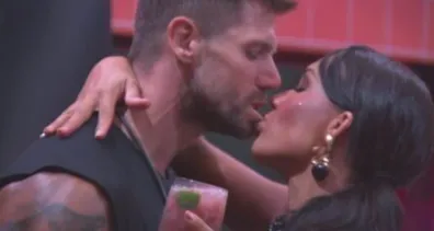 Imagem ilustrativa da imagem Clima esquenta e Jonas e Maxiane voltam a se beijar no BBB 26