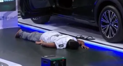 Imagem ilustrativa da imagem Desistiu? Leandro "Boneco" passa mal durante Prova do Finalista