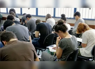 Ao todo, são mais de 40 vagas distribuídas entre unidades da universidade.