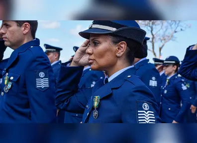 Após a formatura, o militar é promovido a aspirante a oficial e os vencimentos sobem para cerca de R$ 10 mil, com os adicionais incluídos.