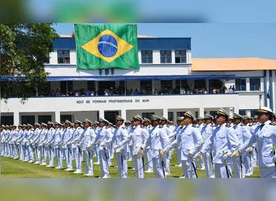 Marinha do Brasil: são mais de 128 vagas destinadas ao ingresso na carreira de Oficial.