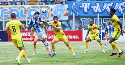 Ítalo marcou duas vezes, mas apenas uma valeu