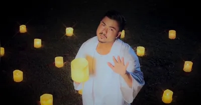 O novo clipe do artista resgata memórias da infância