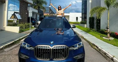 A postagem rapidamente repercutiu entre os fãs, que fizeram questão de parabenizar a cantora pela conquista.