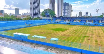 Gramado sofreu em 2025, irritando jogadores e torcedores