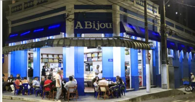 A Panificadora A Bijou é palco de muita resenha, histórias, cerveja e leitão. E ela não está nos destinos turísticos de Belém