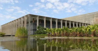 O Itamaraty declarou que o diálogo é o meio indicado para a solução do impasse e reiterou que essa é a posição defendida pelo Brasil em conflitos internacionais.