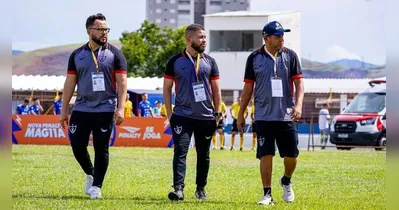 Hecton Alves, preparador físico, Ronan Teyzer, técnico, e Renye Farias, analista de performance, do Águia de Marabá; ônibus da equipe sofreu acidente na volta da Copinha