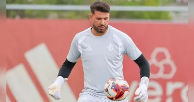 Clube do Remo se aproxima de acordo para contratação do goleiro Ivan, ex-Internacional