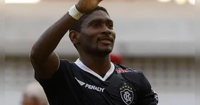 Landu foi no cara do Leão diante do Galo em 2006