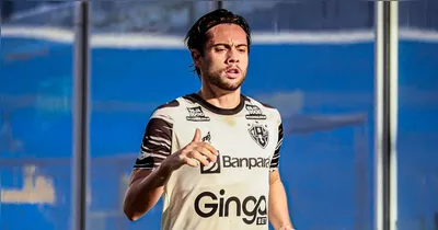 A saída do jogador do Náutico ocorre paralelamente a uma disputa judicial com o Paysandu.