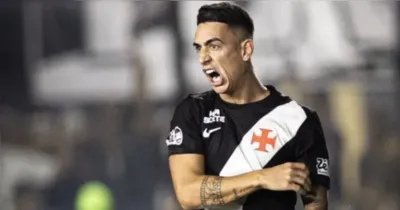 Puma Rodríguez comemora após marcar gol contra o São Paulo, em São Januário, pelo Campeonato Brasileiro.