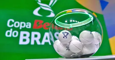 Quem será que vem pela frente?