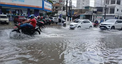A orientação é que motoristas busquem rotas alternativas caso precisem se deslocar nos períodos críticos.