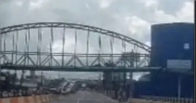 Imagem ilustrativa da notícia Parte da passarela da Júlia Cesar cede e interdita trânsito