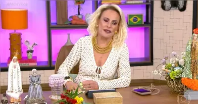 Apresentadora aproveitou para celebrar também o primeiro ano de casamento com Fábio Arruda.