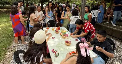 Iniciativa busca aproximar as crianças das tradições locais, ao mesmo tempo que reforça conceitos da educação ambiental.