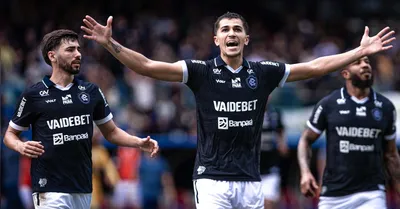 Taliari (esquerda) e Vitor Bueno (centro) estão fora.