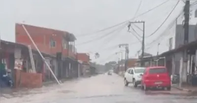 A Estrada do Icuí-Guajará, em Ananindeua ficou debaixo d'água.