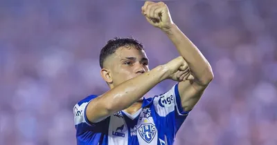 Volante atuou em 2022 em uma partida pela base azulina