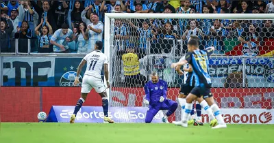 Manga bateu o pênalti muito mal