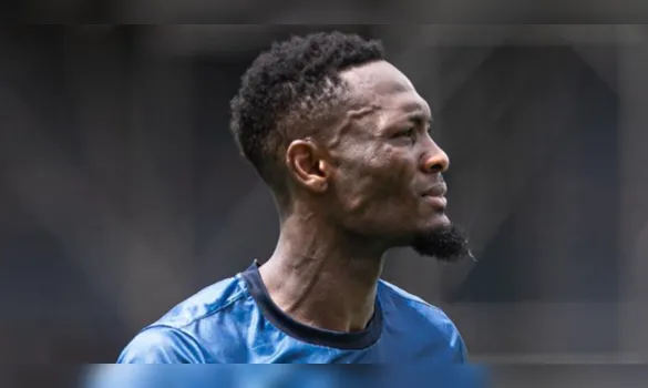 Imagem ilustrativa da imagem Após gols contra, Tchamba reconhece "dia ruim" em derrota do Remo