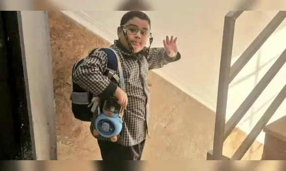 Imagem ilustrativa da imagem Menino acena para a mãe antes de morrer em ataque e foto viraliza