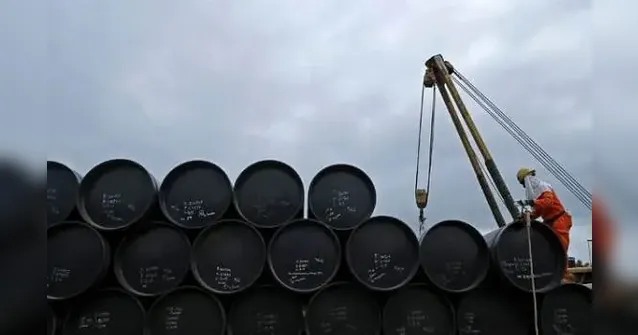 Imagem ilustrativa da notícia Guerra no Irã faz preço do petróleo Brent disparar