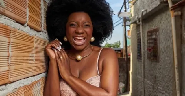 Imagem ilustrativa da notícia Quem é Adriana Araújo, sambista que está em coma após aneurisma