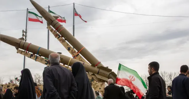 Imagem ilustrativa da notícia EUA ordenam saída de diplomatas de Israel em meio a tensão com Irã