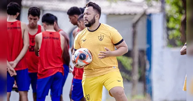 Imagem ilustrativa da notícia Preparador do Águia de Marabá é sepultado no Pará neste sábado (17)